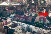 Luftaufnahme von Nürnberg mit Pfeil auf die Peuntgasse 5